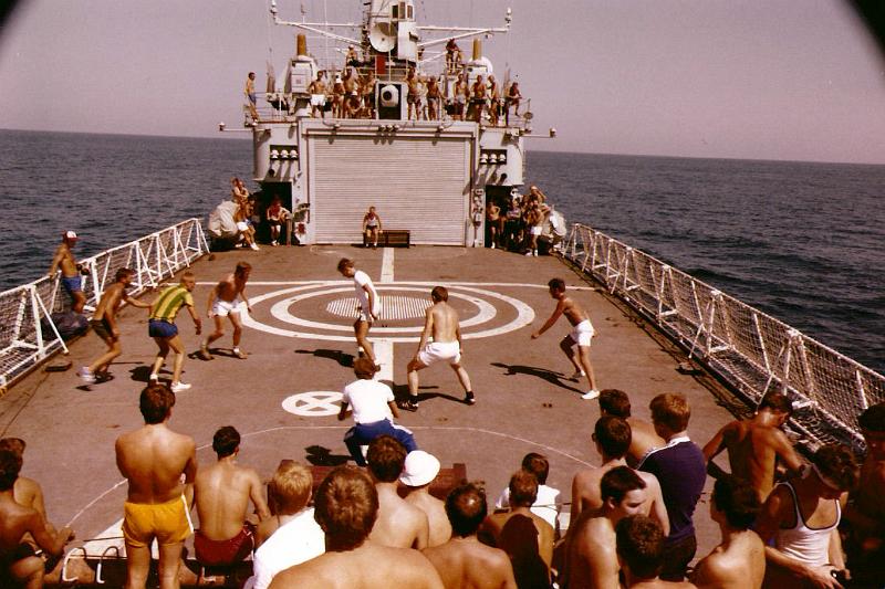 04-Argonaut Flight deck football2 Gulf 1981.jpg